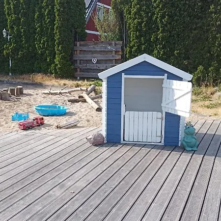 Kleine Mit Hund Apartment Lutow